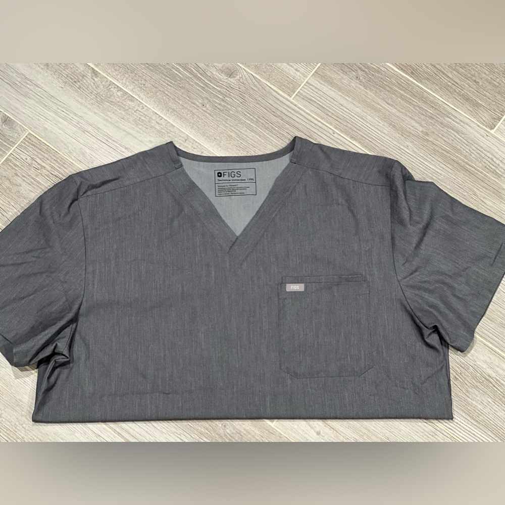 FIGS- Mens XXL scrub top- GRAPHITE/GRAY